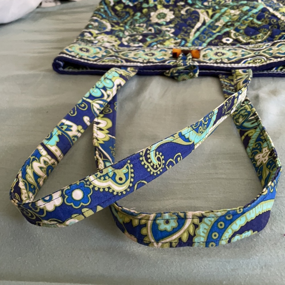 Vera Bradley 3 Piece Set (Tote, Wristlet & Bag) Green & Blue Paisley Quilted - Picture 5 of 12